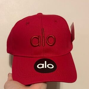 ALO Yoga  Bold Red Hat